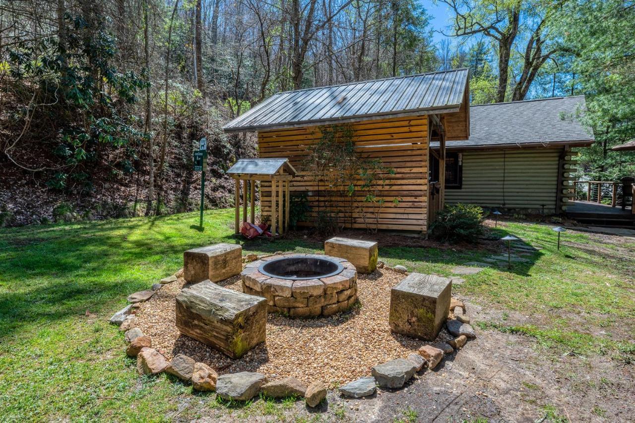 Staynantahala - Smoky Mountain Cabins And Luxury Yurts Aquone Exterior photo
