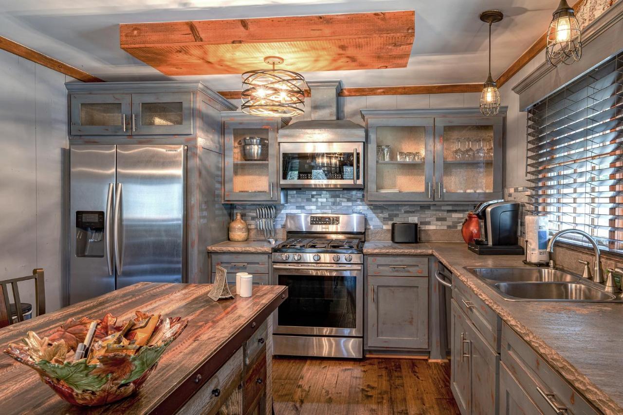 Staynantahala - Smoky Mountain Cabins And Luxury Yurts Aquone Exterior photo