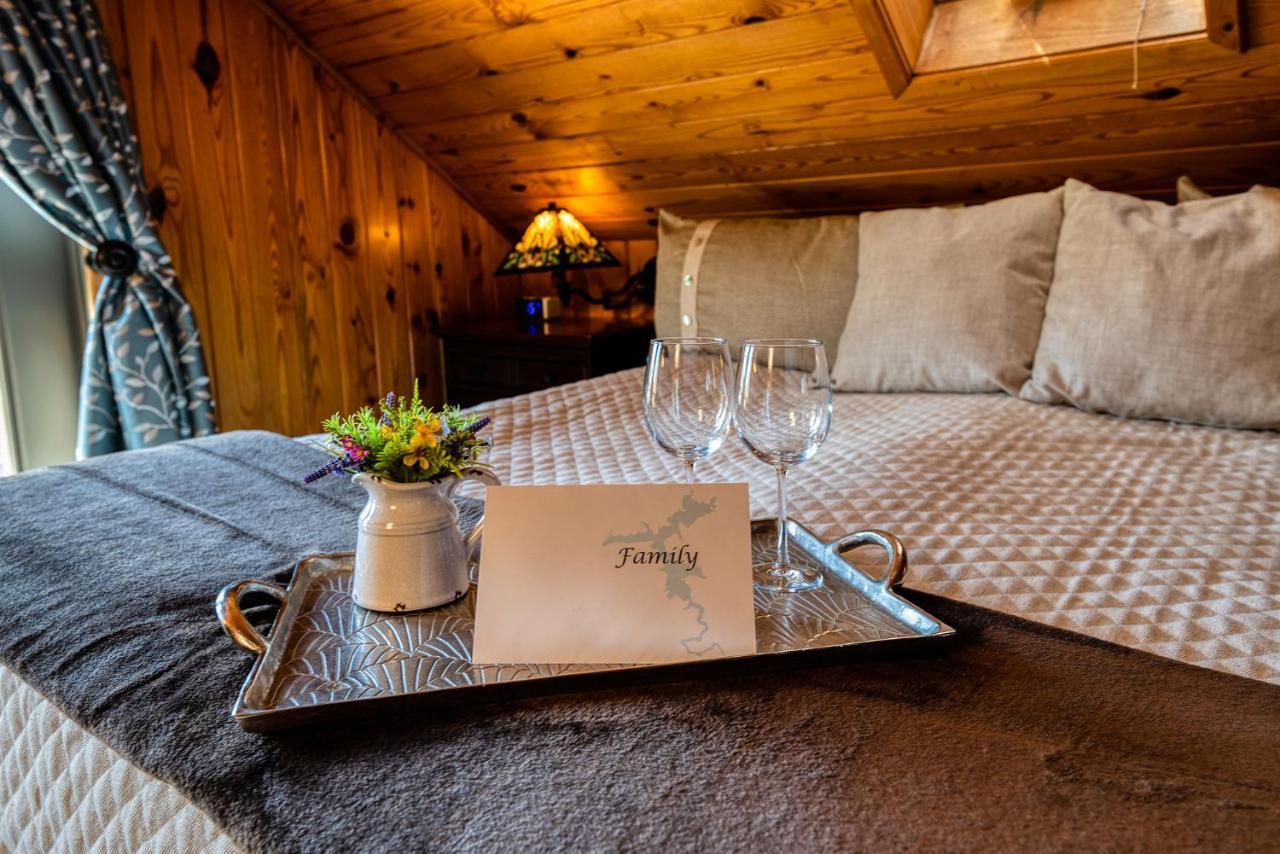 Staynantahala - Smoky Mountain Cabins And Luxury Yurts Aquone Exterior photo