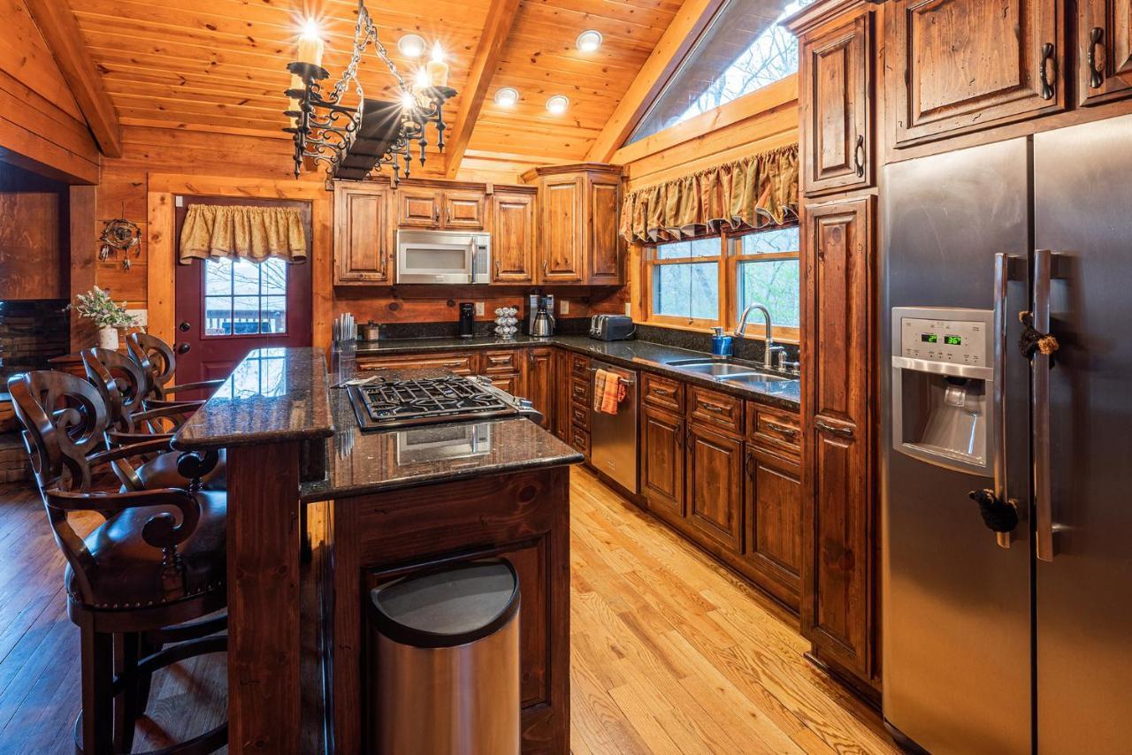 Staynantahala - Smoky Mountain Cabins And Luxury Yurts Aquone Exterior photo